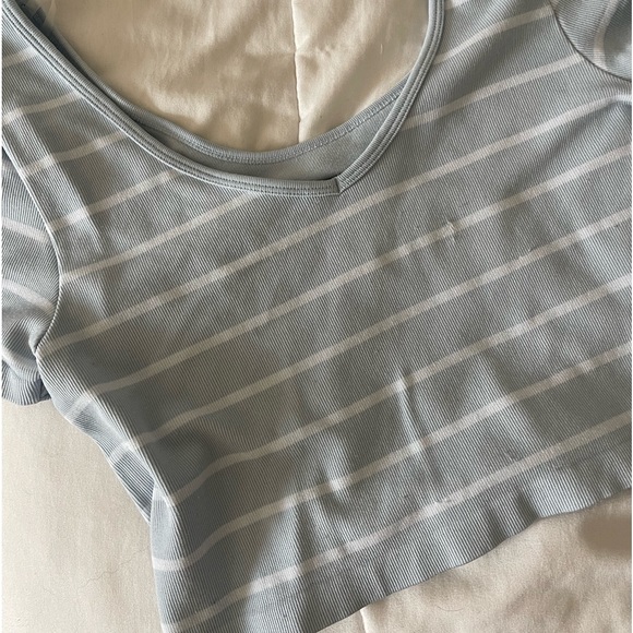 blue stripe crop top - Picture 3 of 5